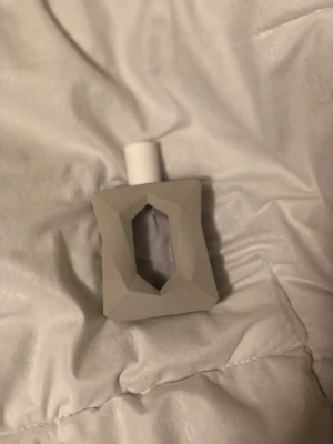 Ariana Grande God is a woman parfym - 50ml ca halva kvar🌸