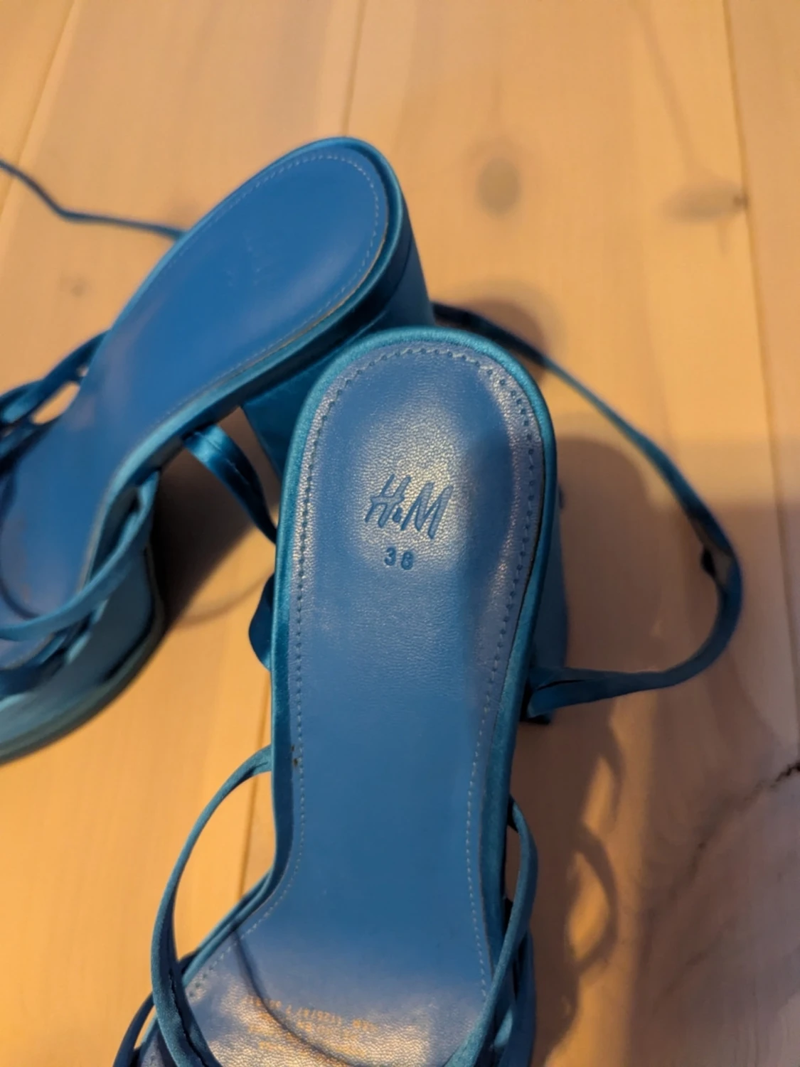 Blå plattformsklackar från H&M - 2