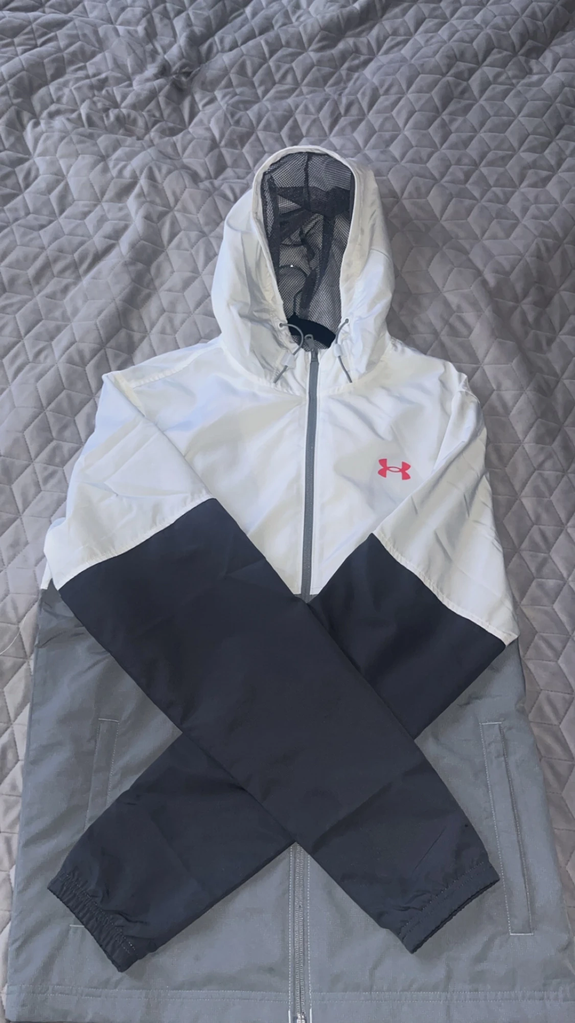 Under Armour vit och grå vindjacka - 3