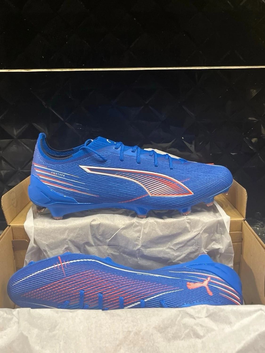 Blå Puma Ultra fotbollsskor