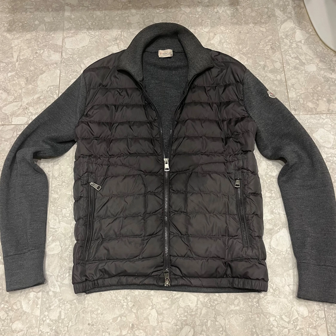Moncler mörkgrå cardigan