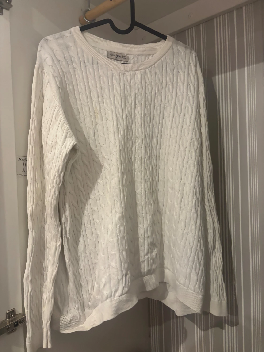 Vit kabelstickad tröja Basic You