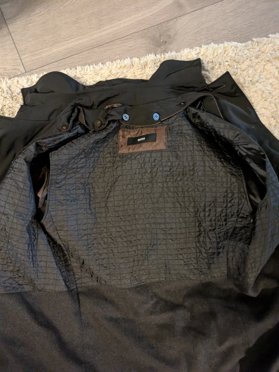 Svart rock från BOSS med knappar - 3