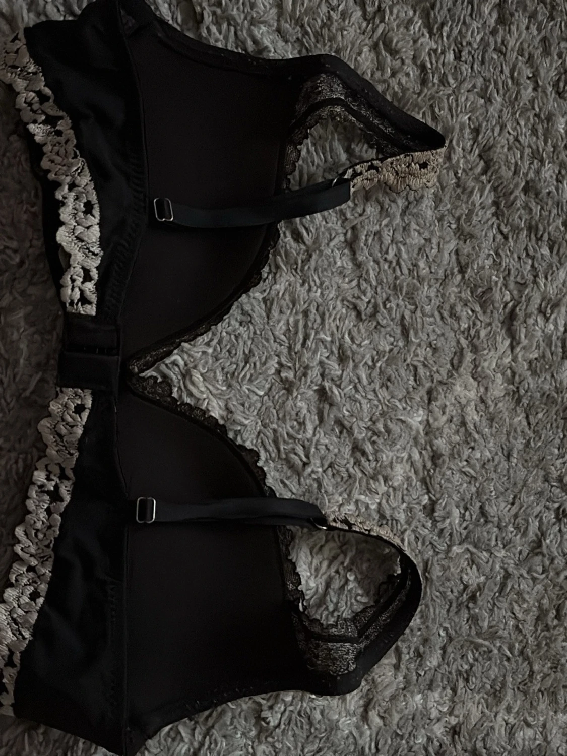 Svart Intimissimi bh med vit spets - 1