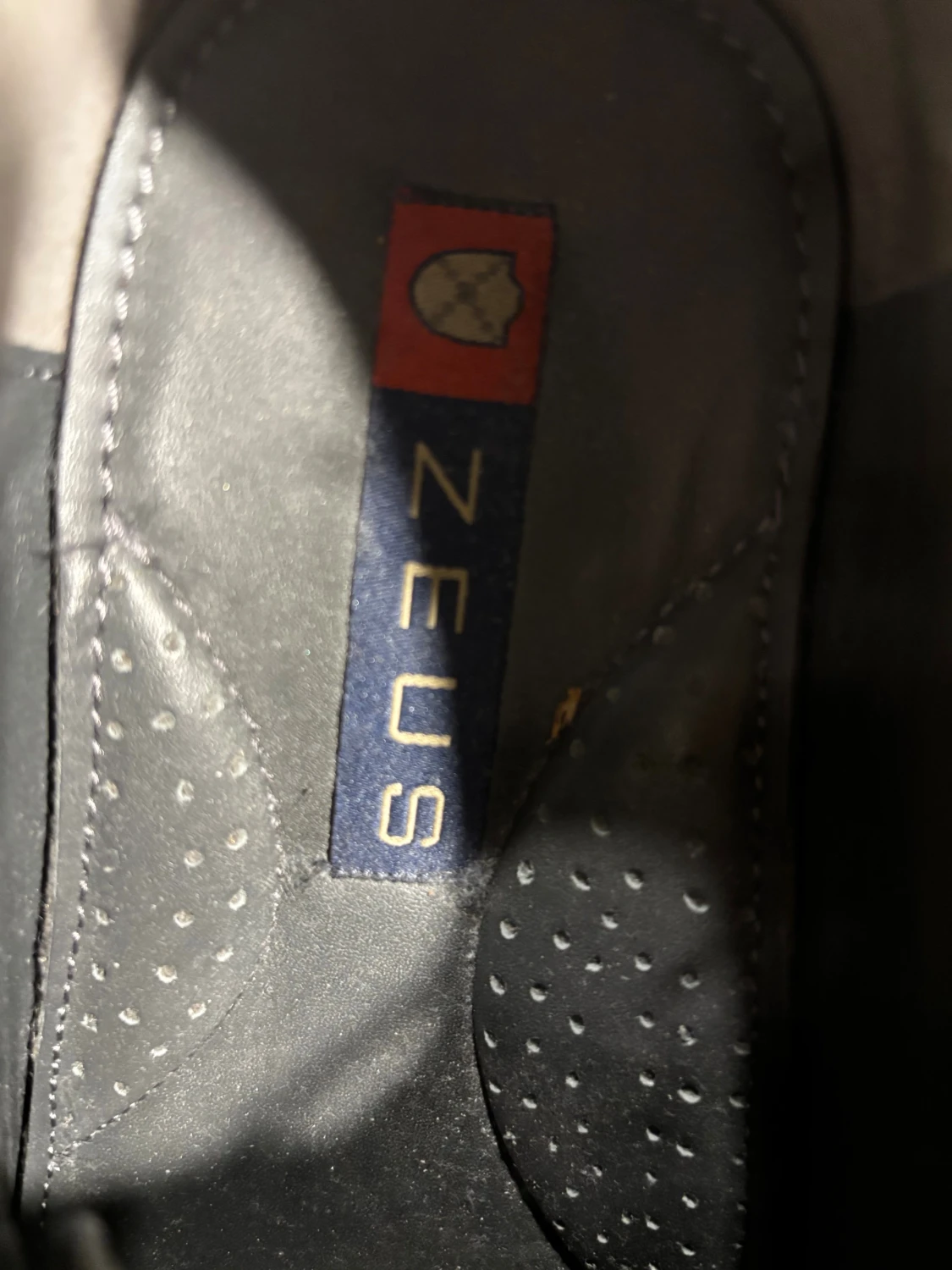 Svarta kostym - skinnskor från Zeus - 3