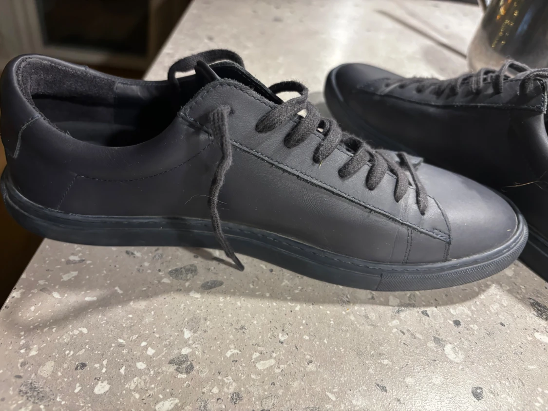 Mörkblå sneakers i skinn - Oliver Cabell  - 6