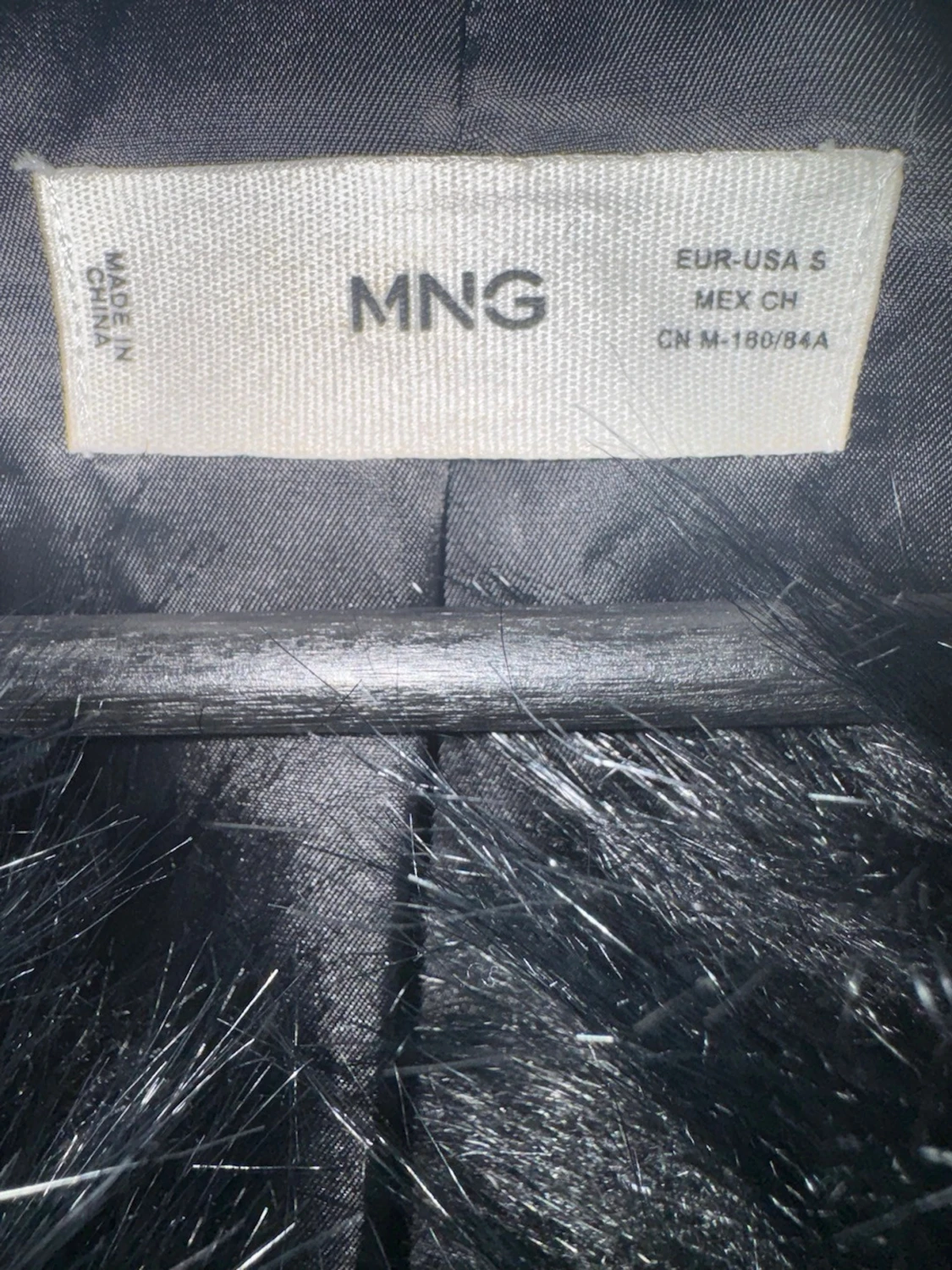 Svart pälsjacka från MNG - 1