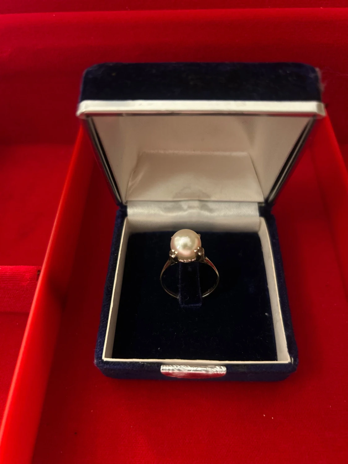 Ring äkta pärla. Guld testad på 8karat. Diameter 17,5mm. Vikt 2,8gram - 1