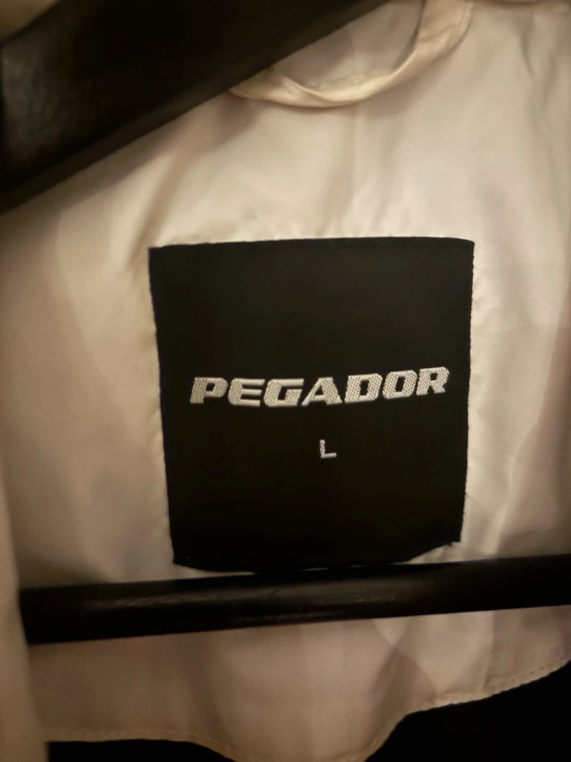 Vit dunväst från Pegador, storlek L - 3