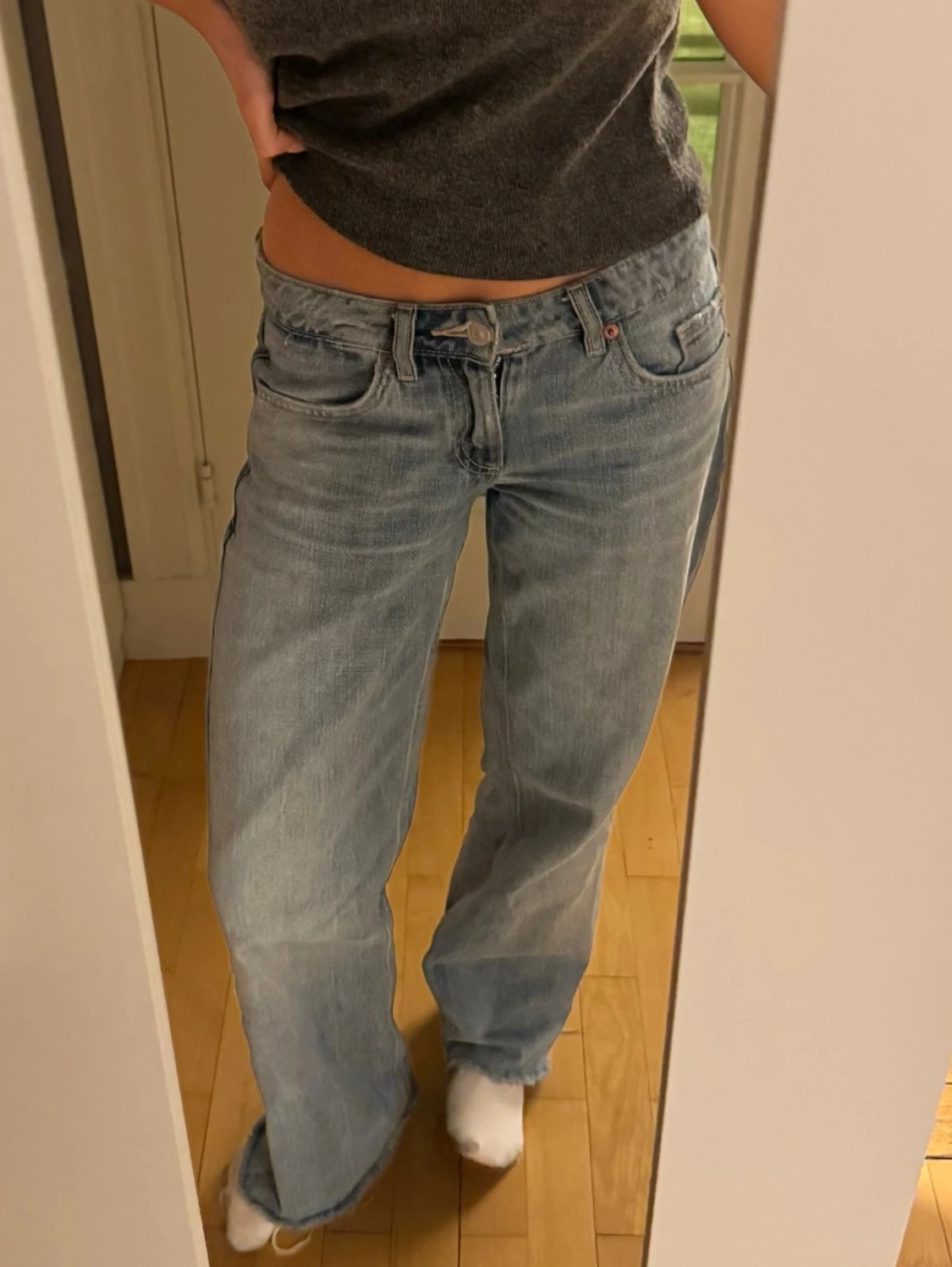 Lågmidjade jeans Zara