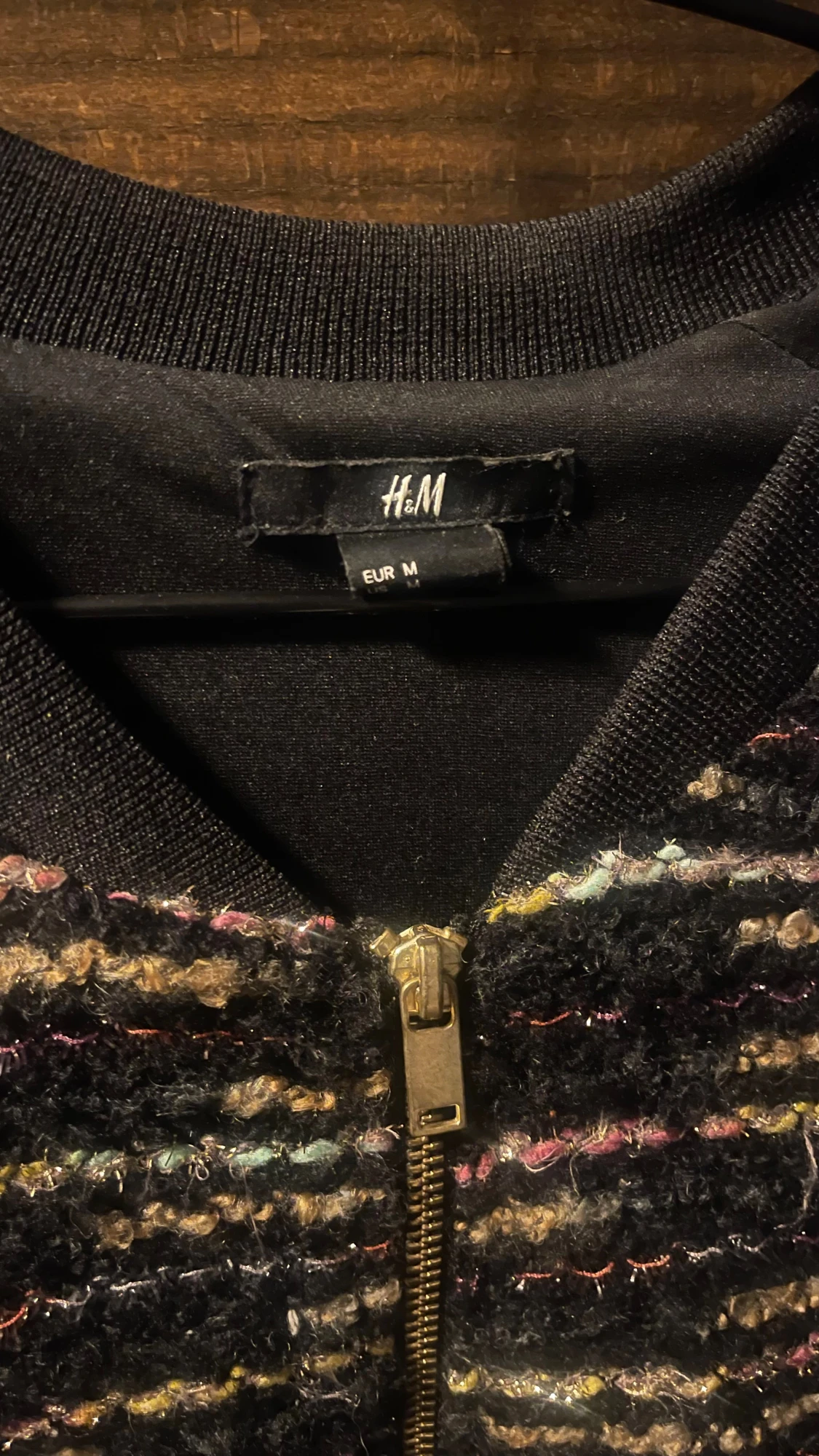 Svart kofta med glittriga ränder från H&M - 2
