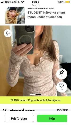 🍒Rosa v-ringad spetsblus🍒 - 🍒PRETTY IN PINK🍒Såå snygg festlig topp!!! Stl M, men passar S också, från Gina Tricot. Toppen har blommigt spetsmönster och är fodrad som en korsett. Bild 1 är lånad. Inga defekter.🍒