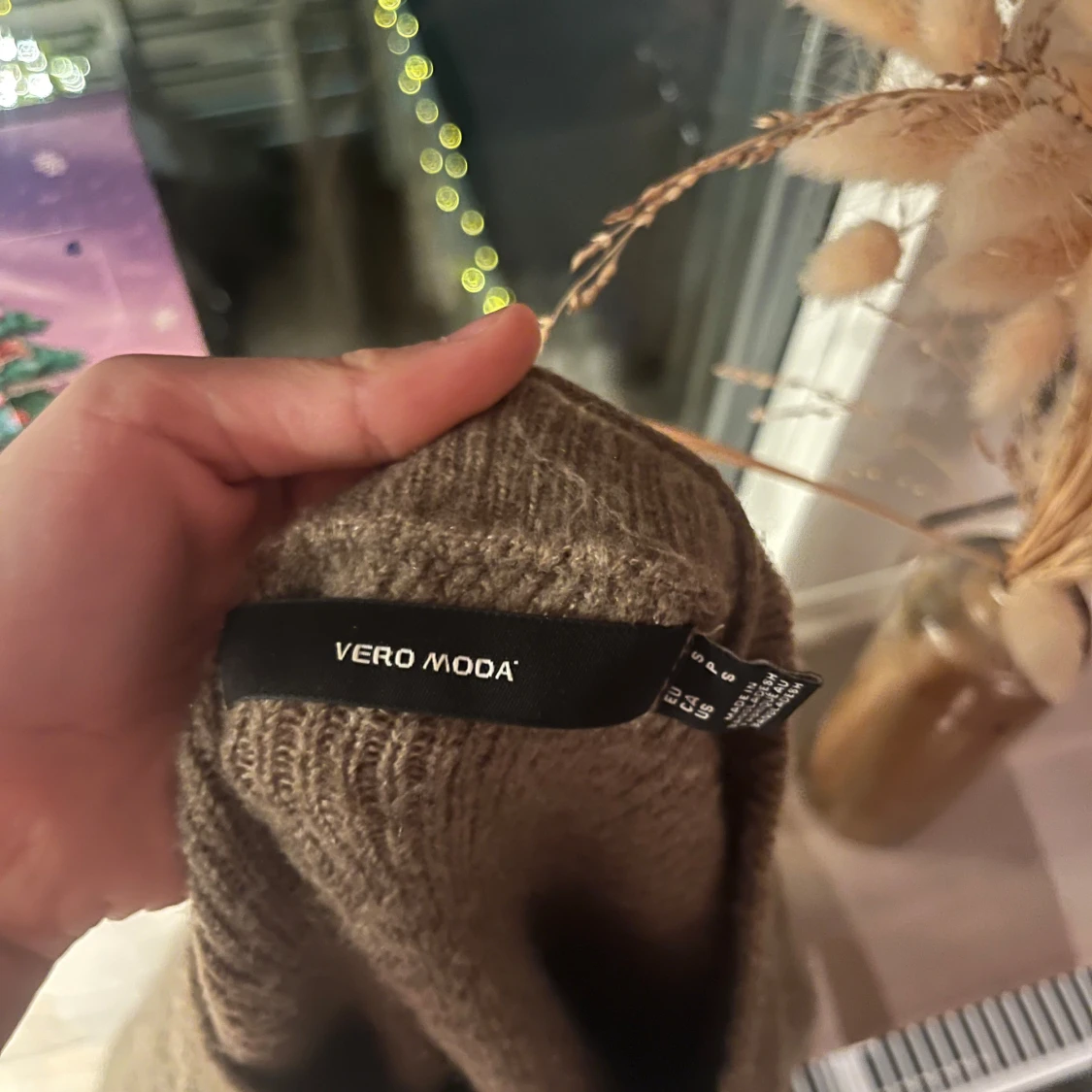 Brun stickad kortärmad tröja - 4