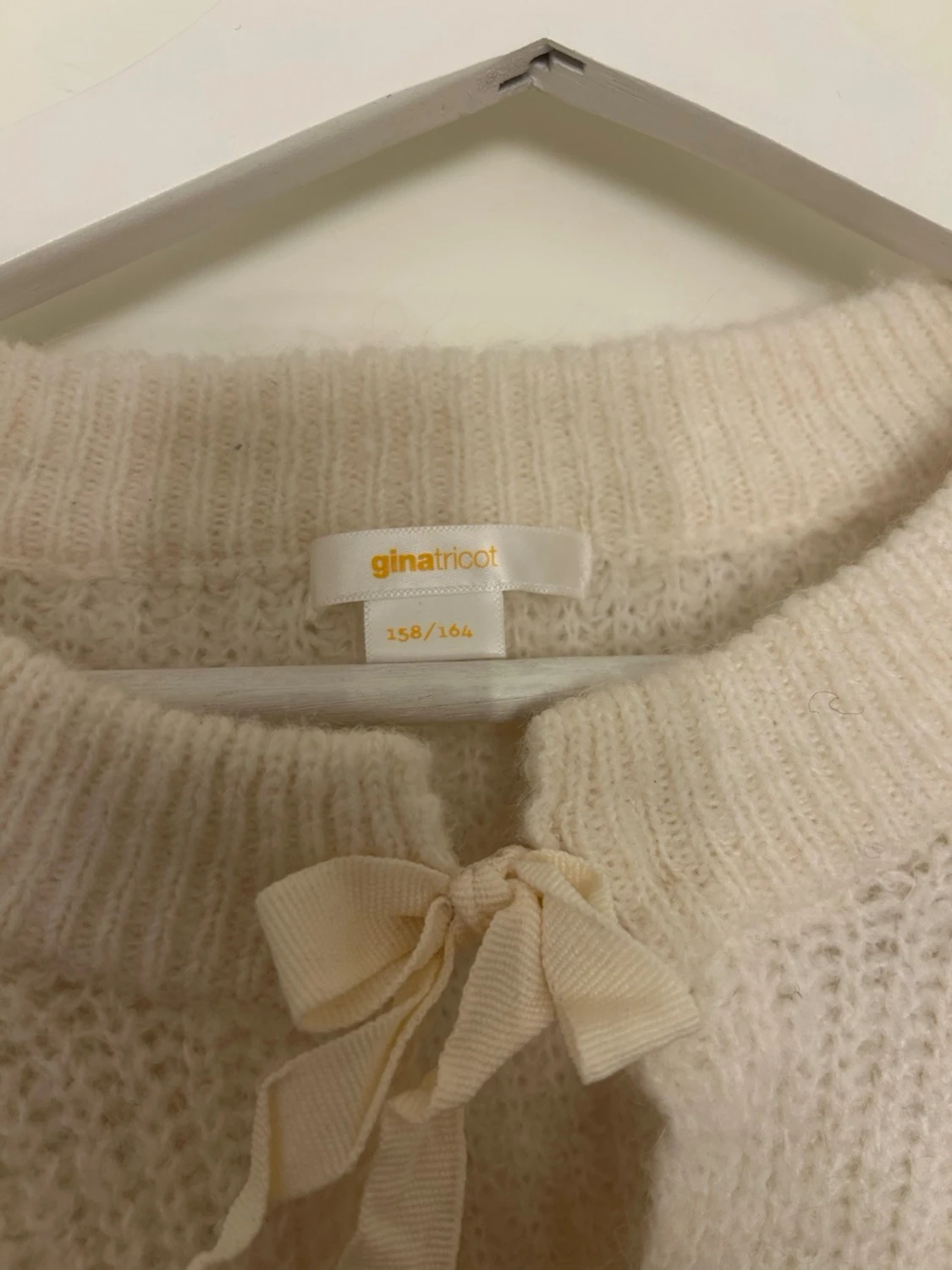 Beige stickad kofta med knyt från Gina Tricot - 2