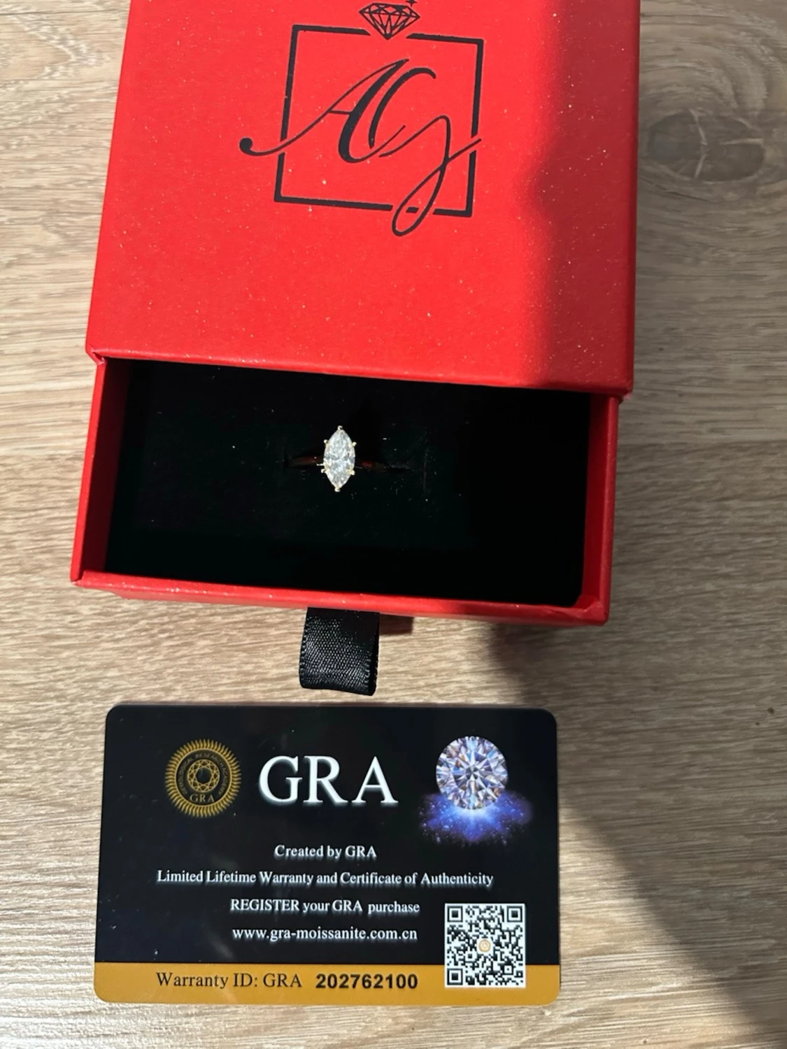 Ingen väst på bilderna