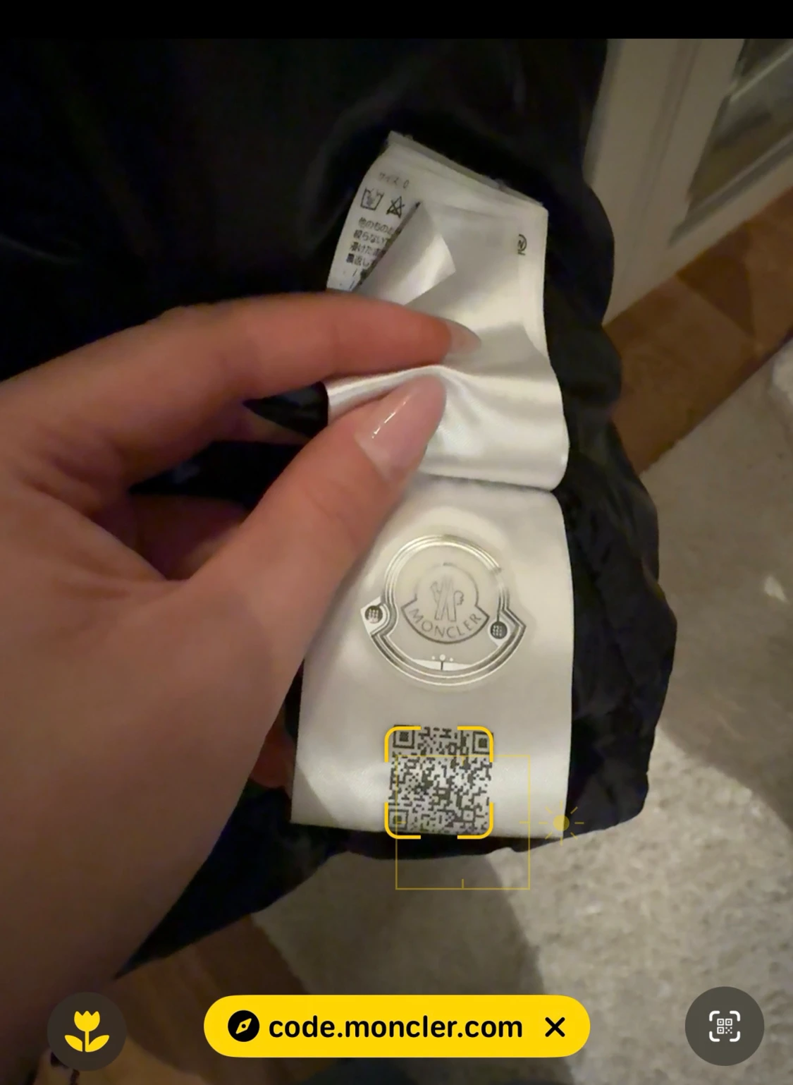 Svart Moncler pufferjacka med huva - 4