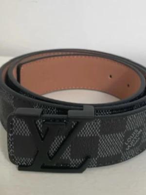 Lv bälte  - Säljer detta sprillans nya lv bältet, riktigt fett. Kontakta mig via funderingar.