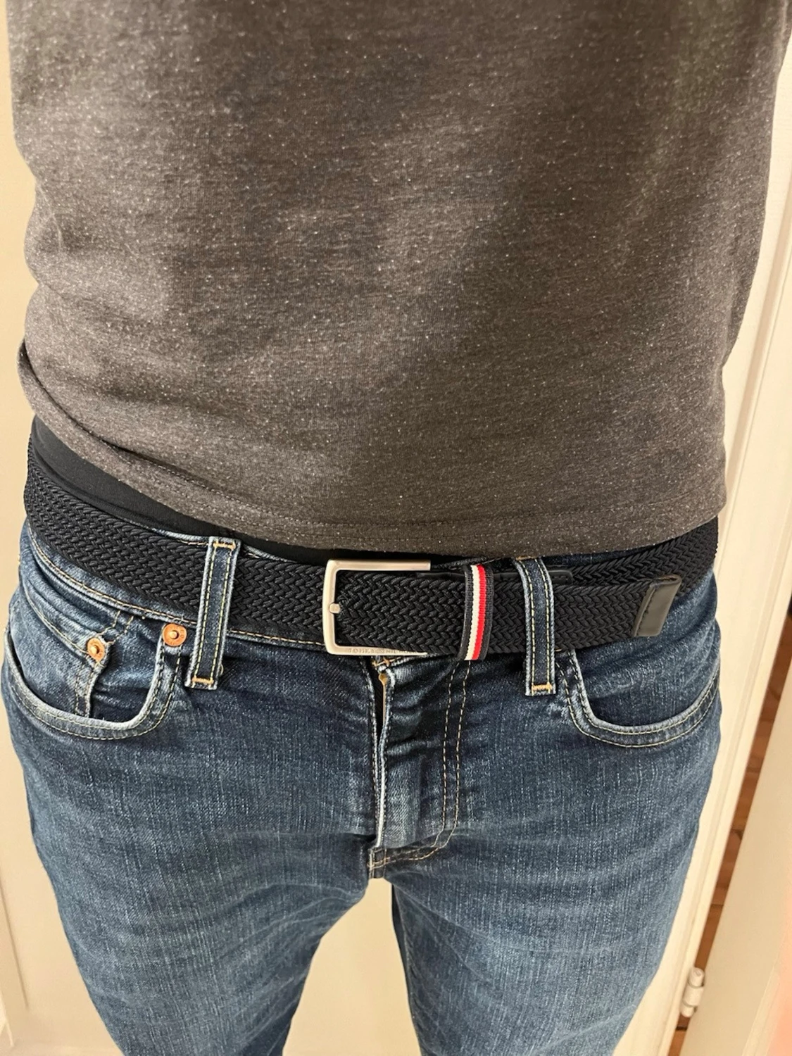 Svart flätad bälte från Tommy Hilfiger - 1