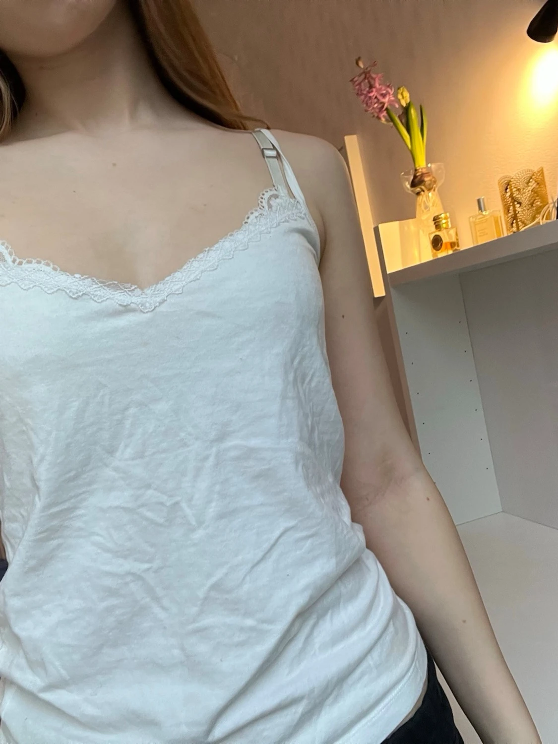 Vit linnetopp med spetskant - 1