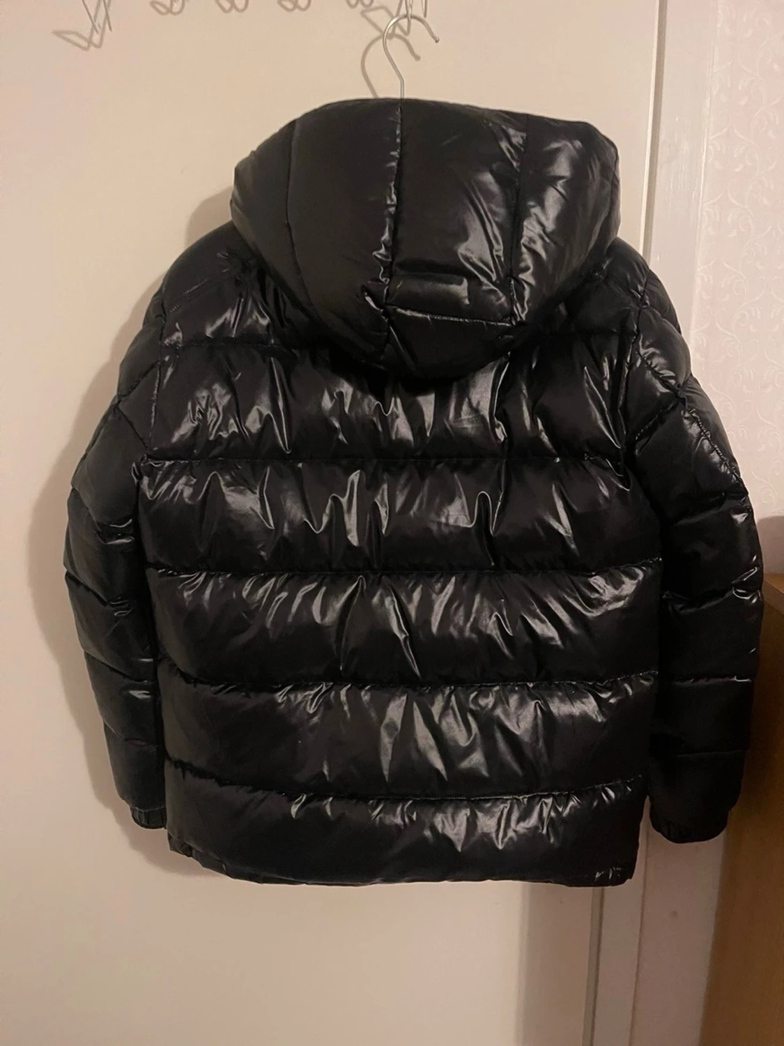 Svart pufferjacka från Moncler - 1