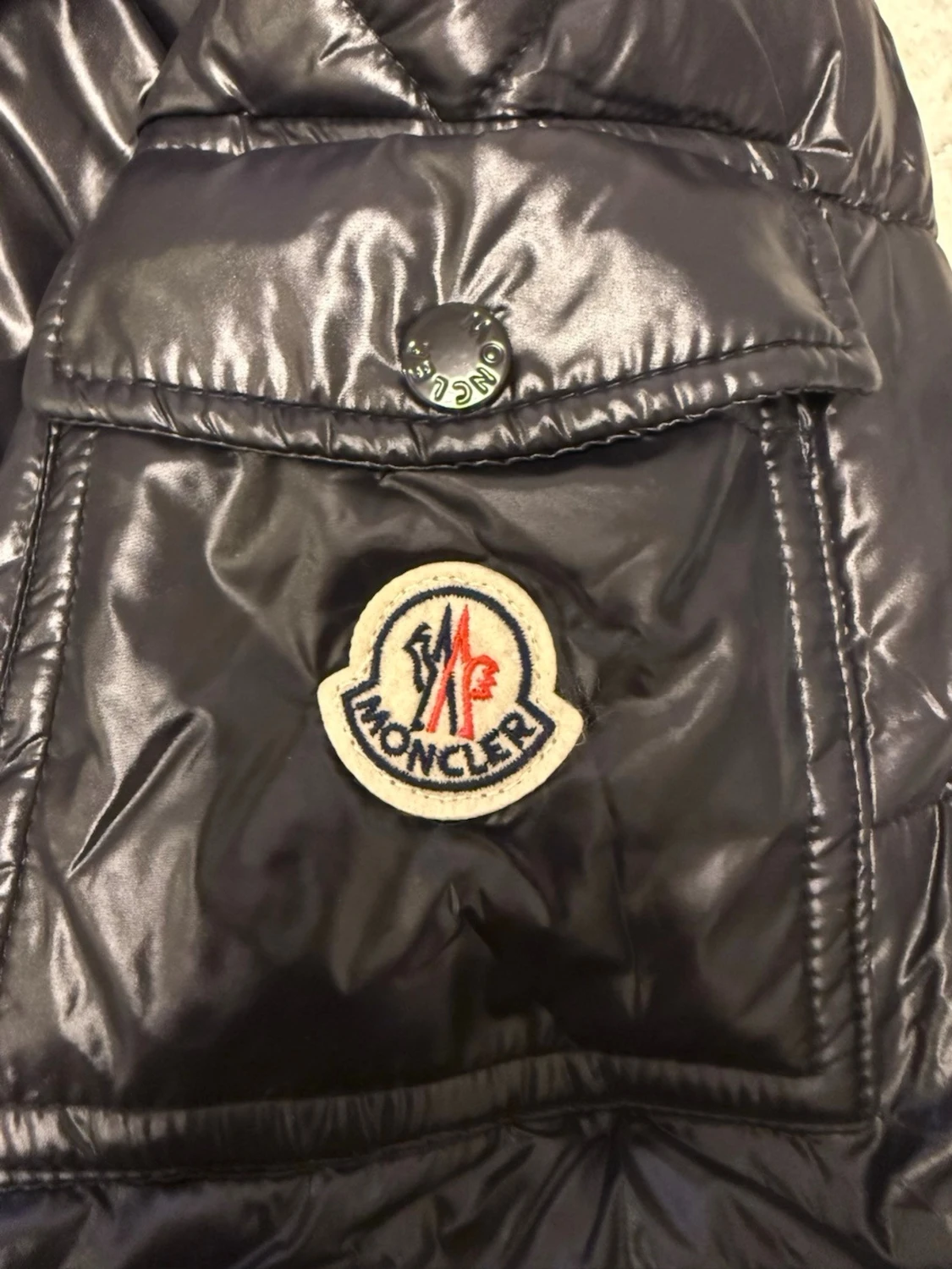 Svart pufferjacka från Moncler - 5