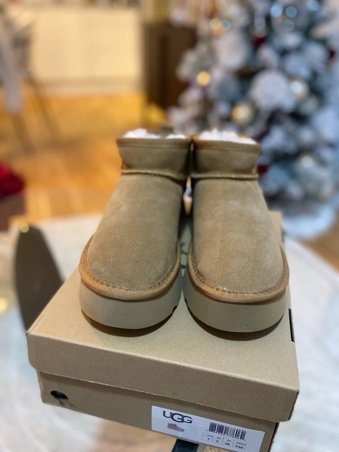 Beige UGG boots med platt sula - 3