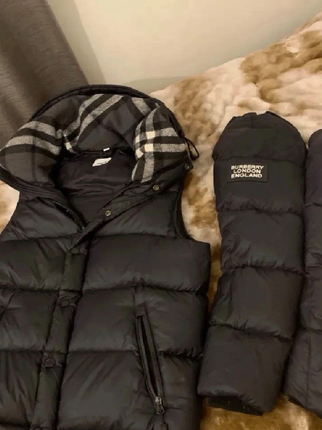 Svart dunväst från Burberry