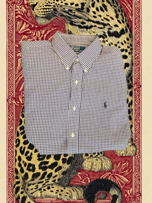 Rutig skjorta från Polo Ralph Lauren - Snygg rutig skjorta från Polo Ralph Lauren i custom fit. Skjortan är lila och vit med klassisk krage, knappar framtill och broderad logga på bröstet. Tillverkad i mjuk bomull och har lång ärm. Perfekt för dig som gillar stilrena och tidlösa plagg.