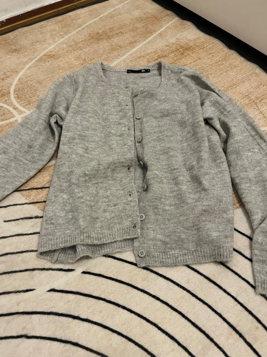 Grå stickad kofta från lager 157
