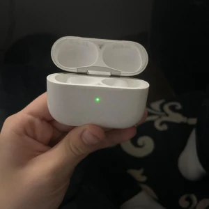 AirPods Pro - Apple AirPods Pro bara laddnings boxen