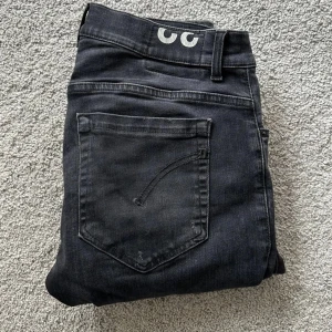 Dondup George steal‼️ - Dondup George Jeans | Stolek W32 | Nypris cirka 4000kr | Hör av dig vid frågor eller funderingar! Säljes för under inköpspris!