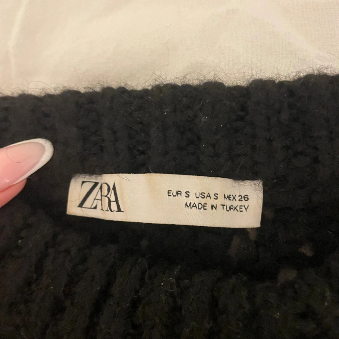 Svart stickad tröja från Zara - 1