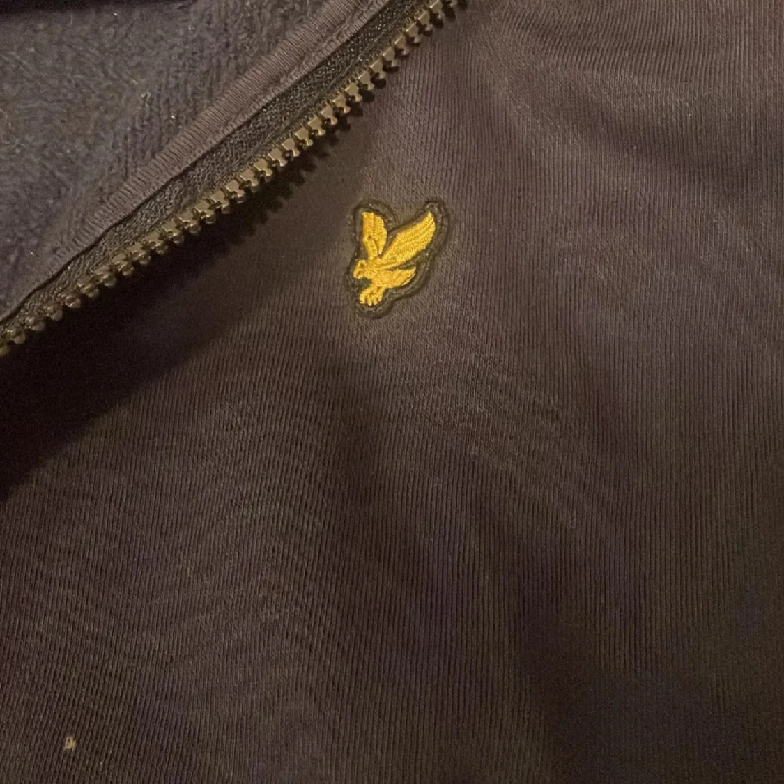Mörkblå hoodie från Lyle & Scott - 3