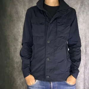 J.lindberg fieldjacket - Mycket fint skick | Size M  | fraktar spårbart inom 24 timmar |  för att köpa klicka ” köp nu” | vid frågor skriv ett meddelande |