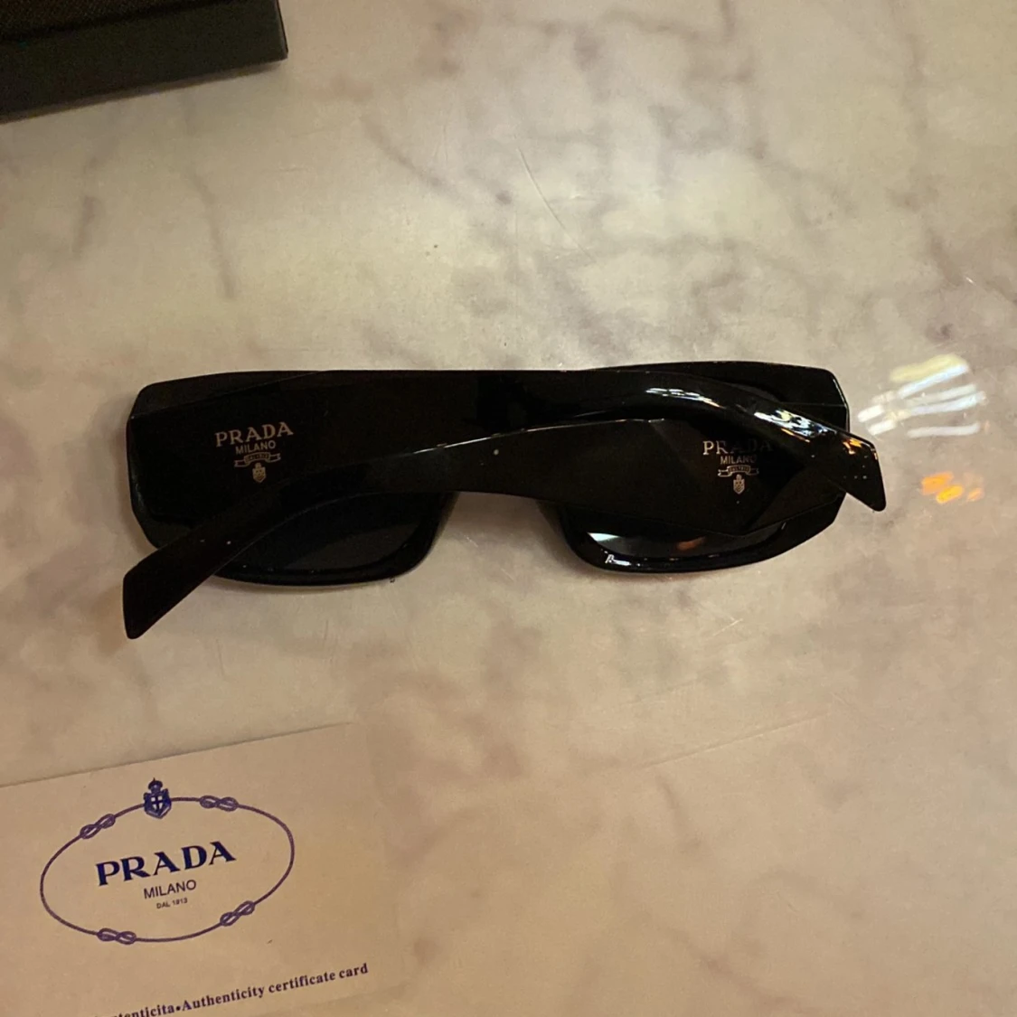 Prada solglasögon  - 1