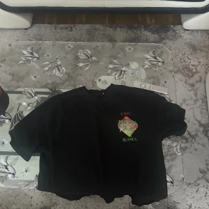Svart Casa Blanca t-shirt med tryck - Casablaca t shirt använd typ 3-4 gånger 