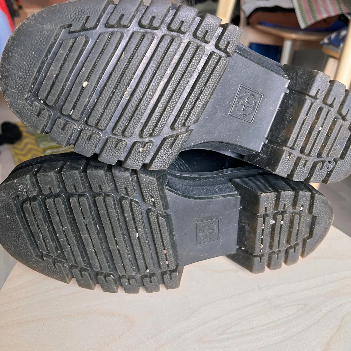 Svarta Dr. Martens skor i skinn strl 38 - 3