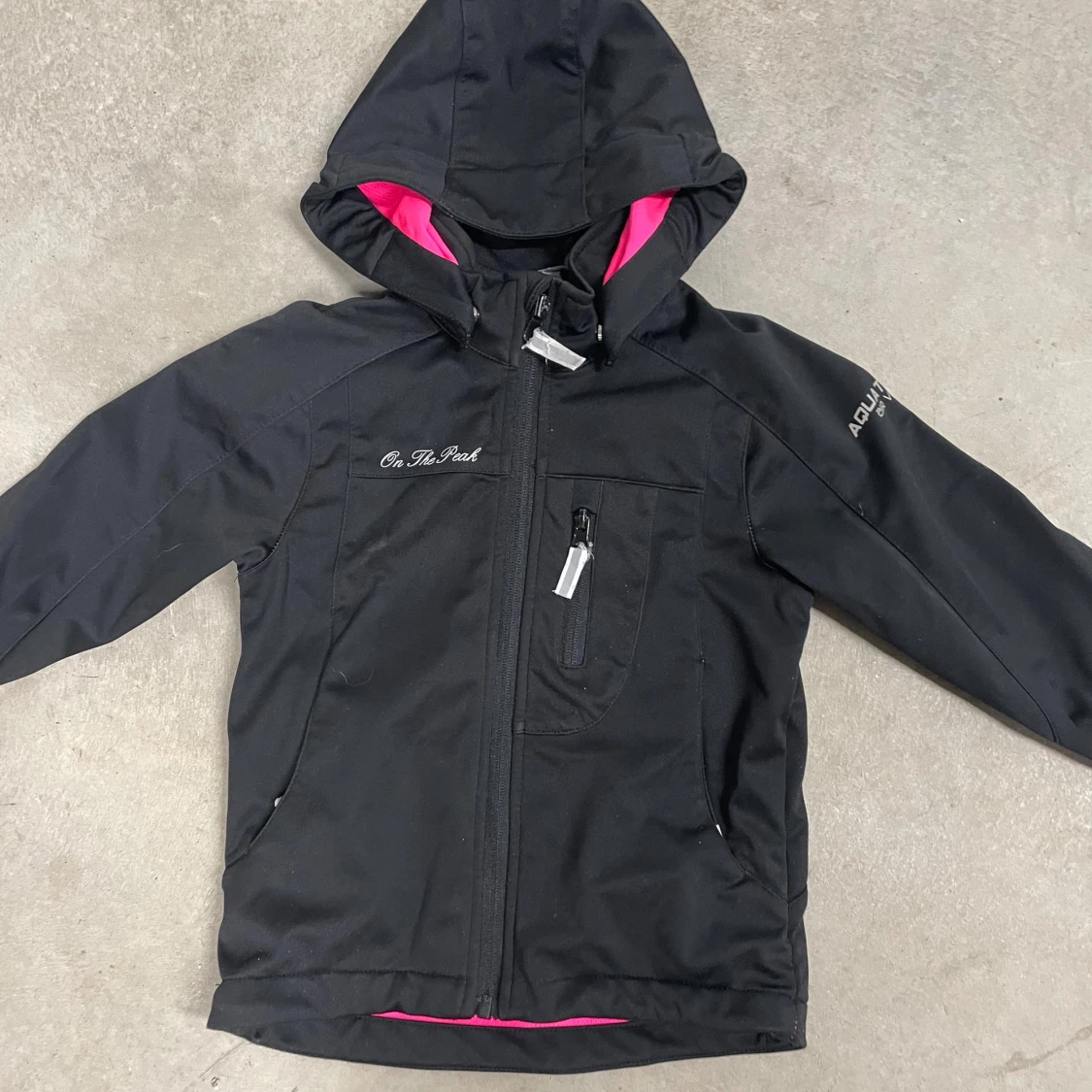 Svart vindjacka On The Peak med huva - 1