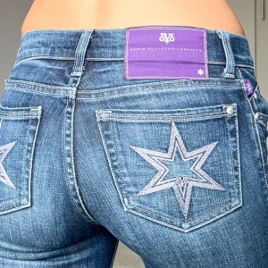 Rock & republic jeans - Midjemått: 34cm rakt över, innerbenslängd: 81cm 💕