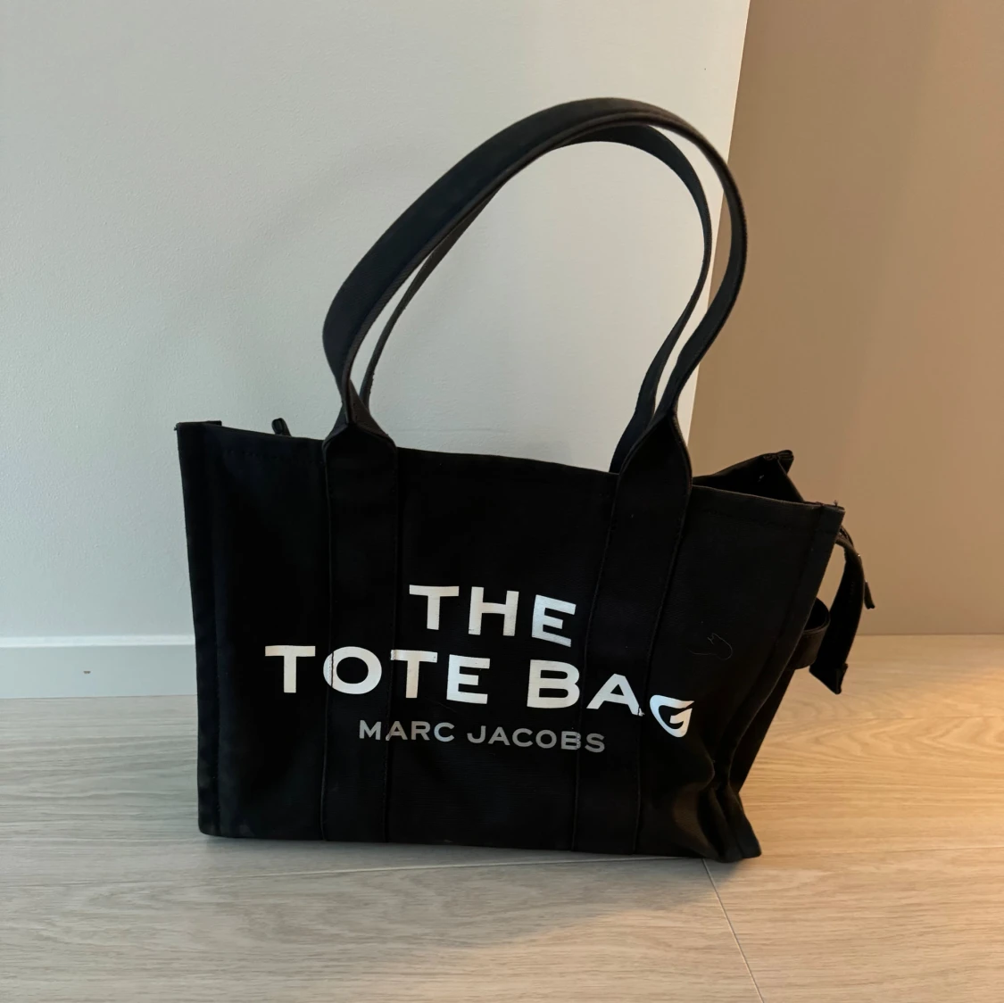 Svart tote bag från Marc Jacobs - 2