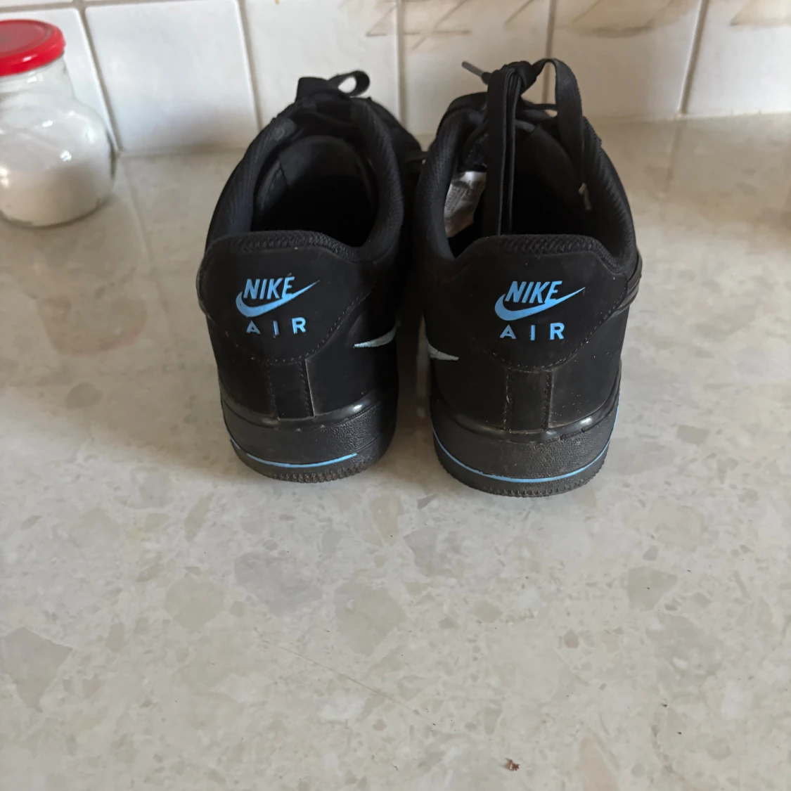 Nike Air Force 1 svarta sneakers - 1