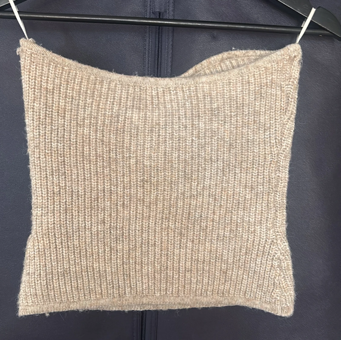 Beige stickad tubtopp från Gina Tricot - 1