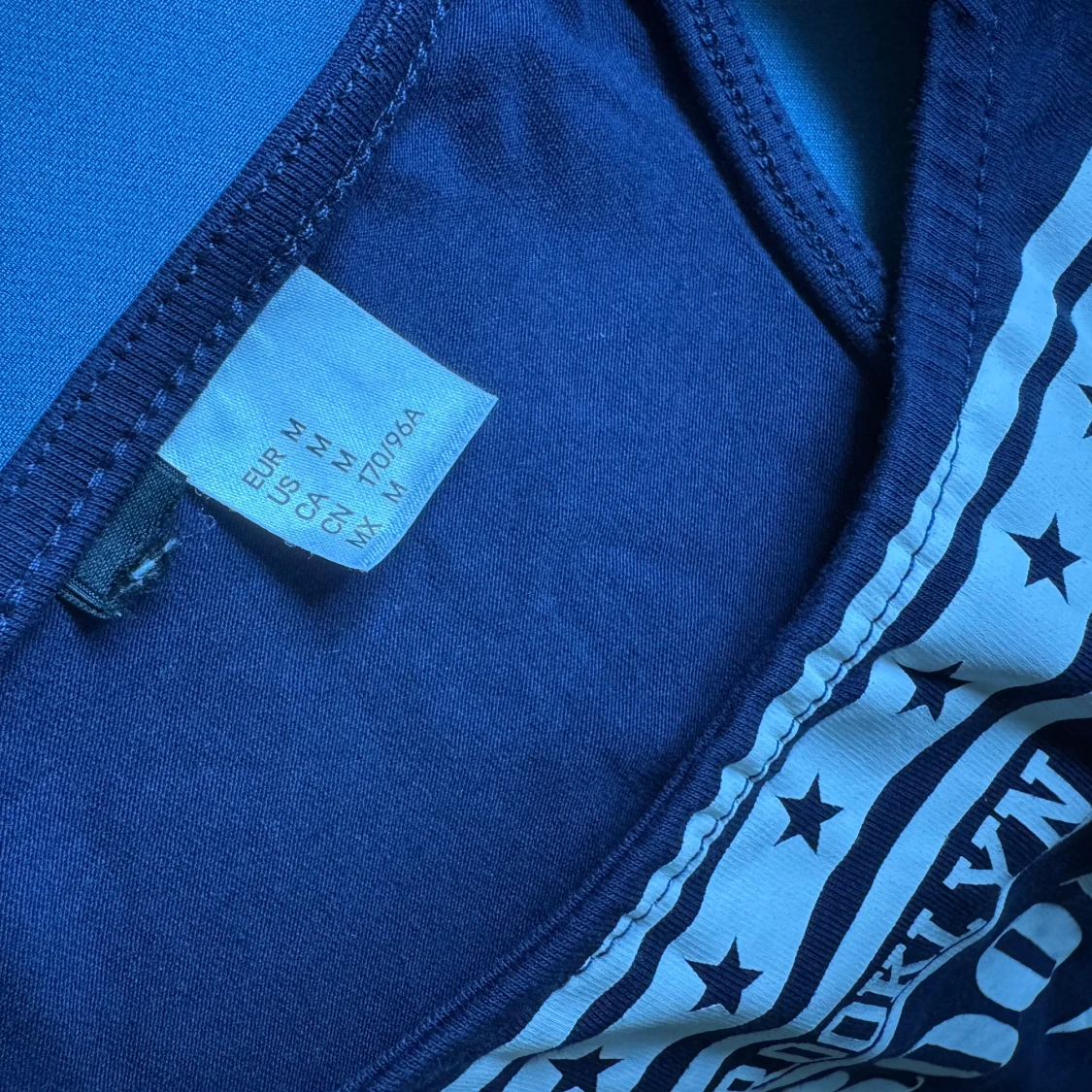 Mörkblå croppat linne - 1