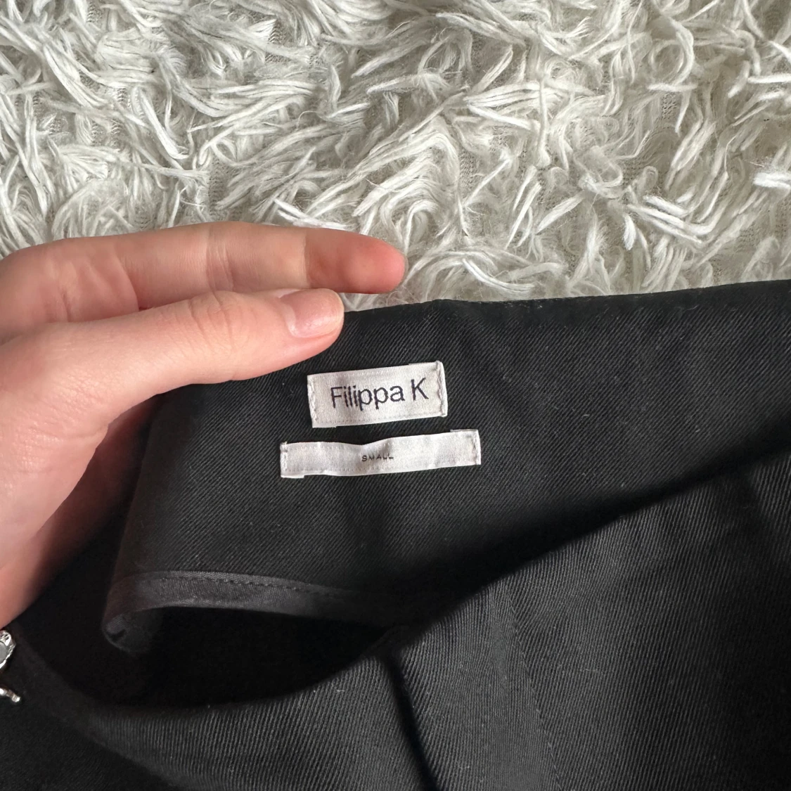 Svarta kostymbyxor från Filippa K - 1