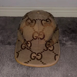 Gucci keps - Skick:6/10, ÄKTA MED KVITTO