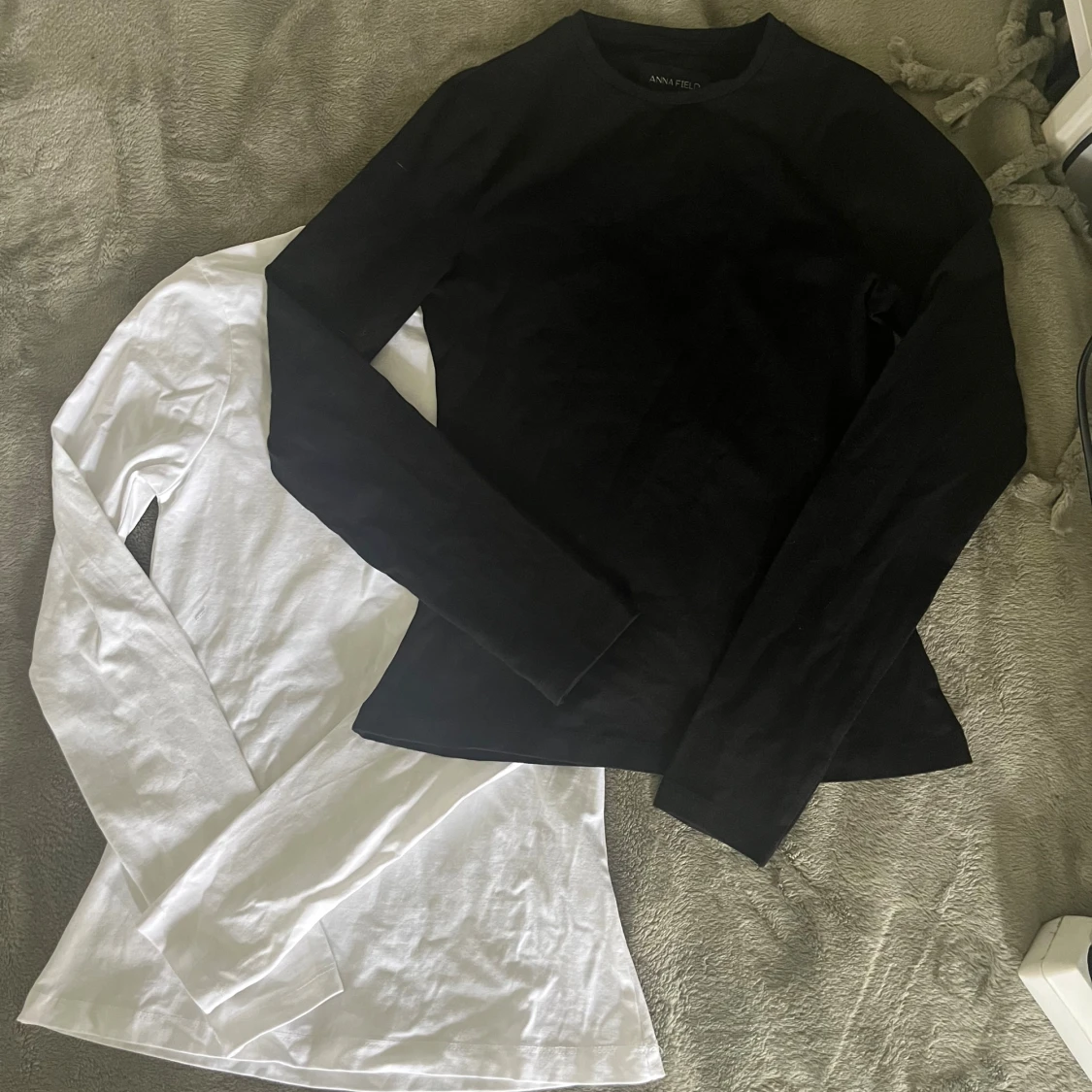 Svart och vit långärmad tröja Anna Field