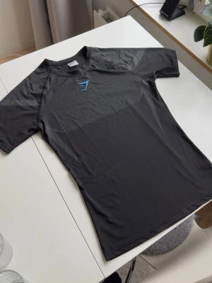 Gymshark Onyx V5 - Gymshark Onyx V5 tröja, den är aldrig använd! Storlek S i nyskick