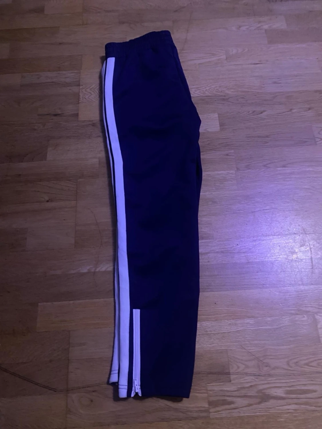 Palm Angels navy  mjukisbyxor med vita ränder - 2