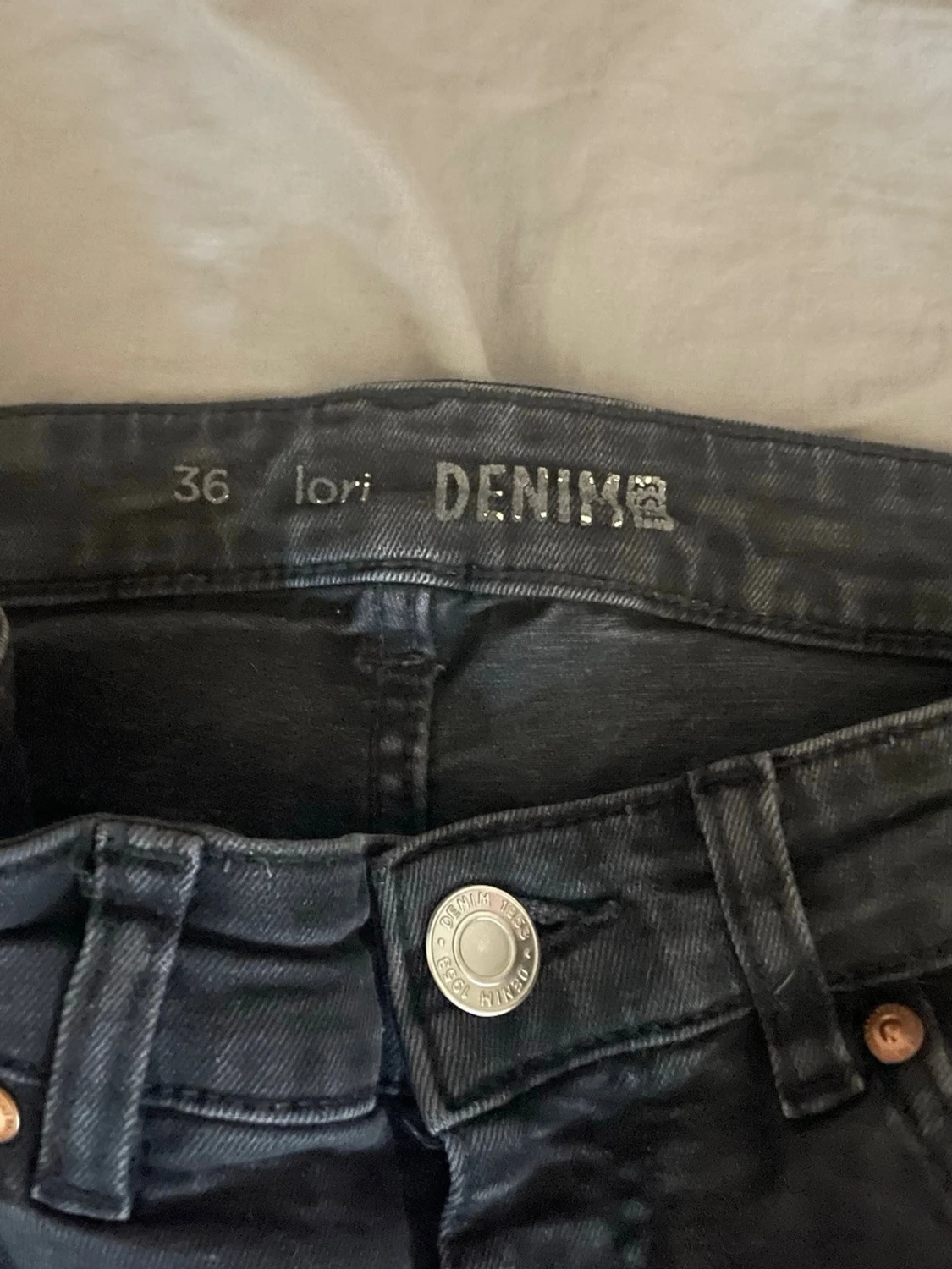 Low waist, bootcut svarta jeans! - 1