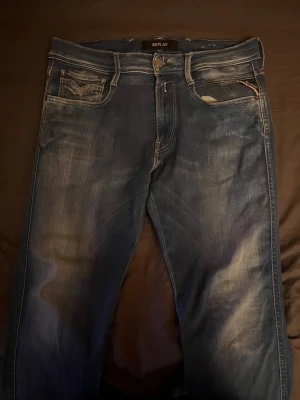 Replay Jeans - Replay jeans i modellen anbass: W31 L32 👖